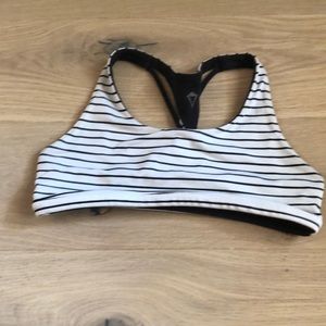 Size 8 Ivivva girls reversible sports bra